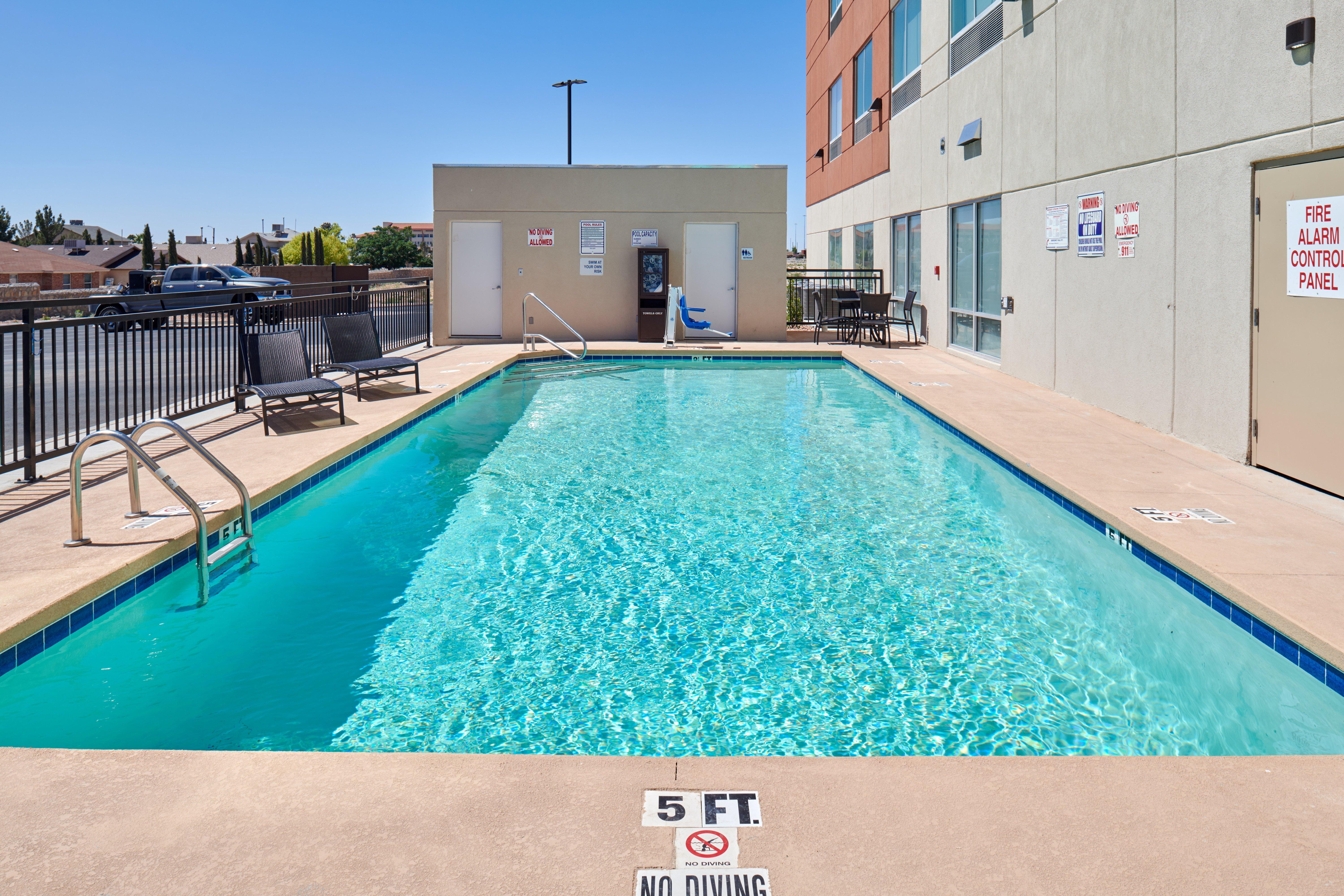Holiday Inn Express & Suites El Paso East-Loop 375 By Ihg Екстериор снимка