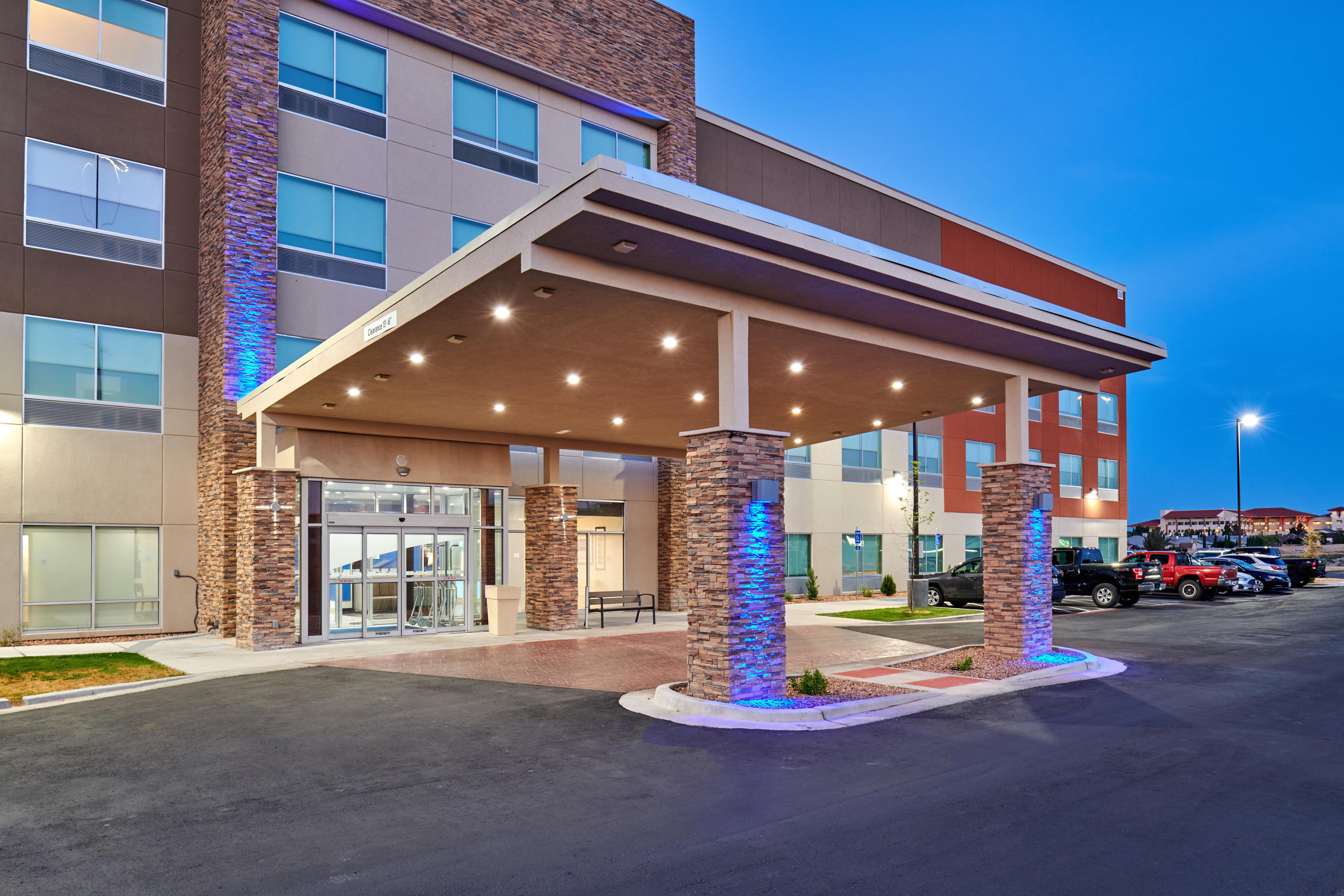 Holiday Inn Express & Suites El Paso East-Loop 375 By Ihg Екстериор снимка